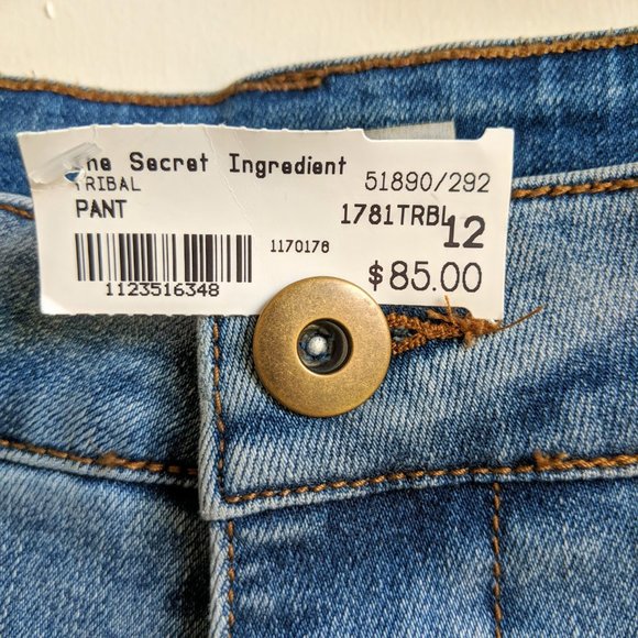 [Tribal.Jeans] NWT Distressed Light Denim Rolled Hem Ankle Cropped Pants - 12 - Picture 4 of 6